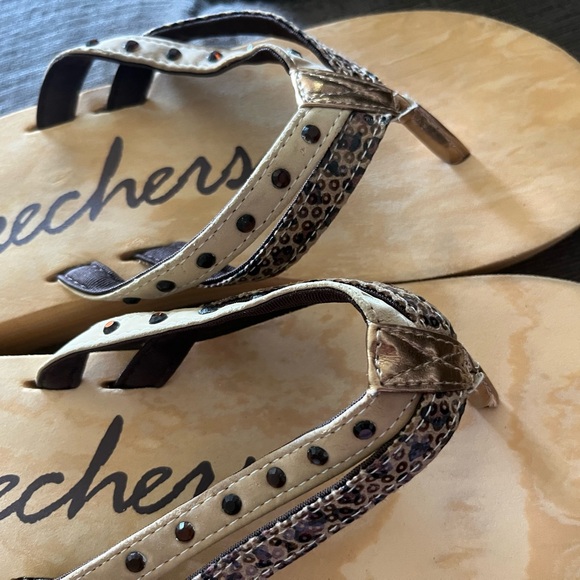 Sketchers Beaded Sandals - Picture 6 of 10